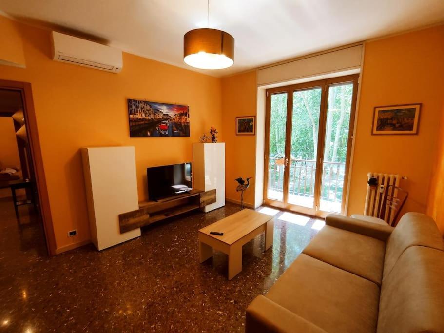 Apartment Mi Affaccio Sulla Piazza *
